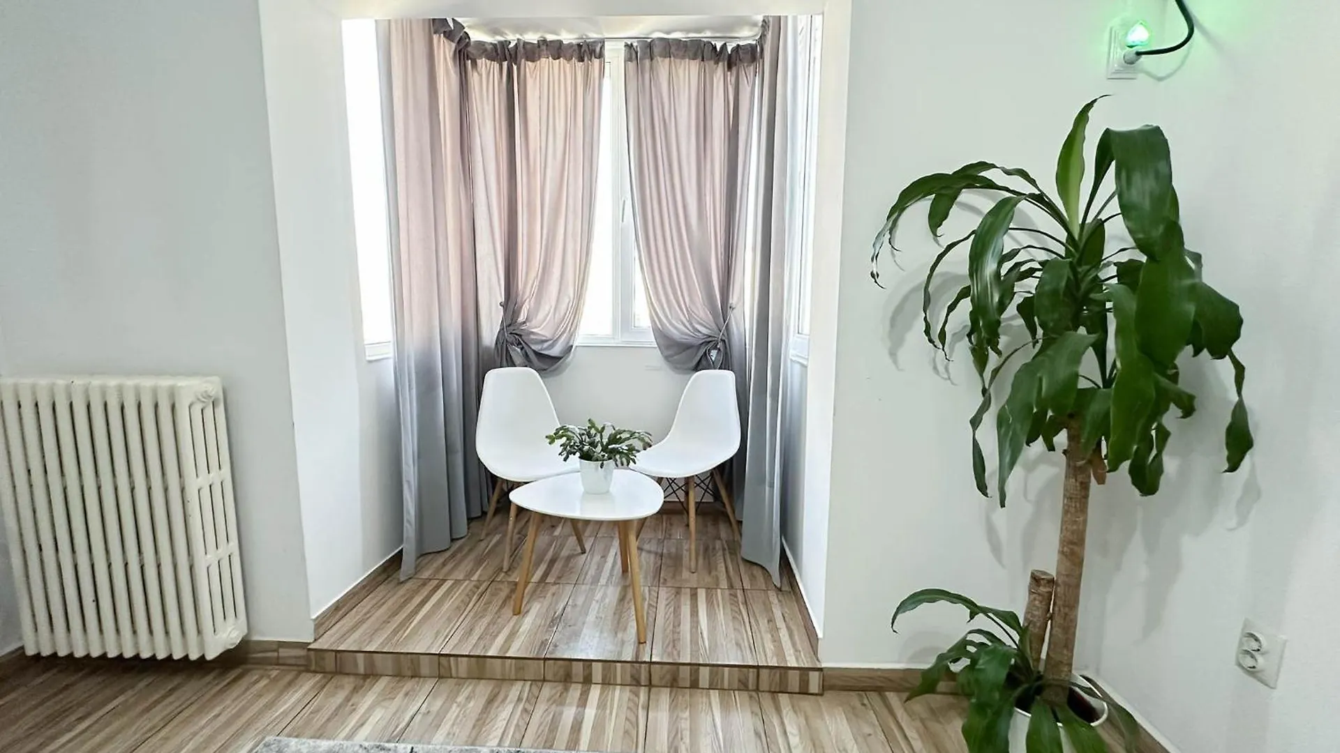 Sunrise Apartments City Center Bucareste 0*,