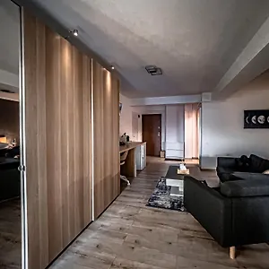 Shiro Apartment