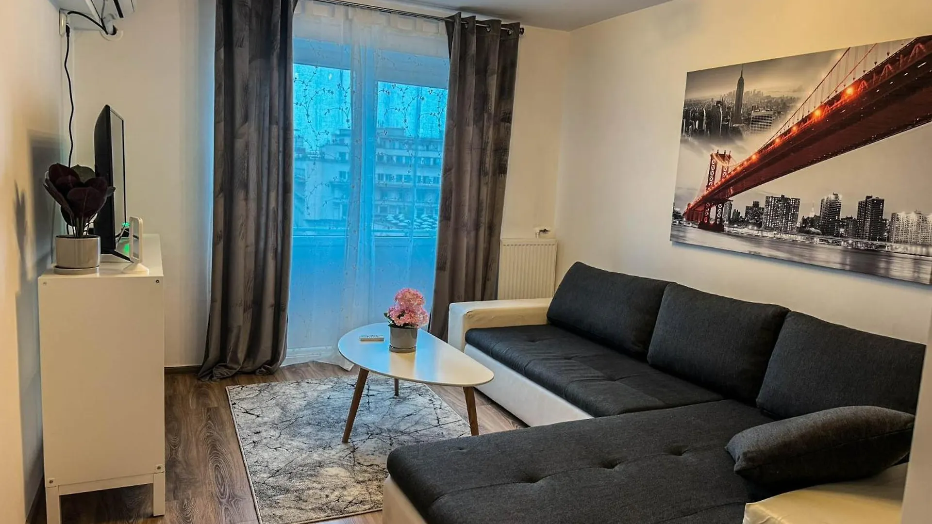 Sunrise Apartments City Center Бухарест