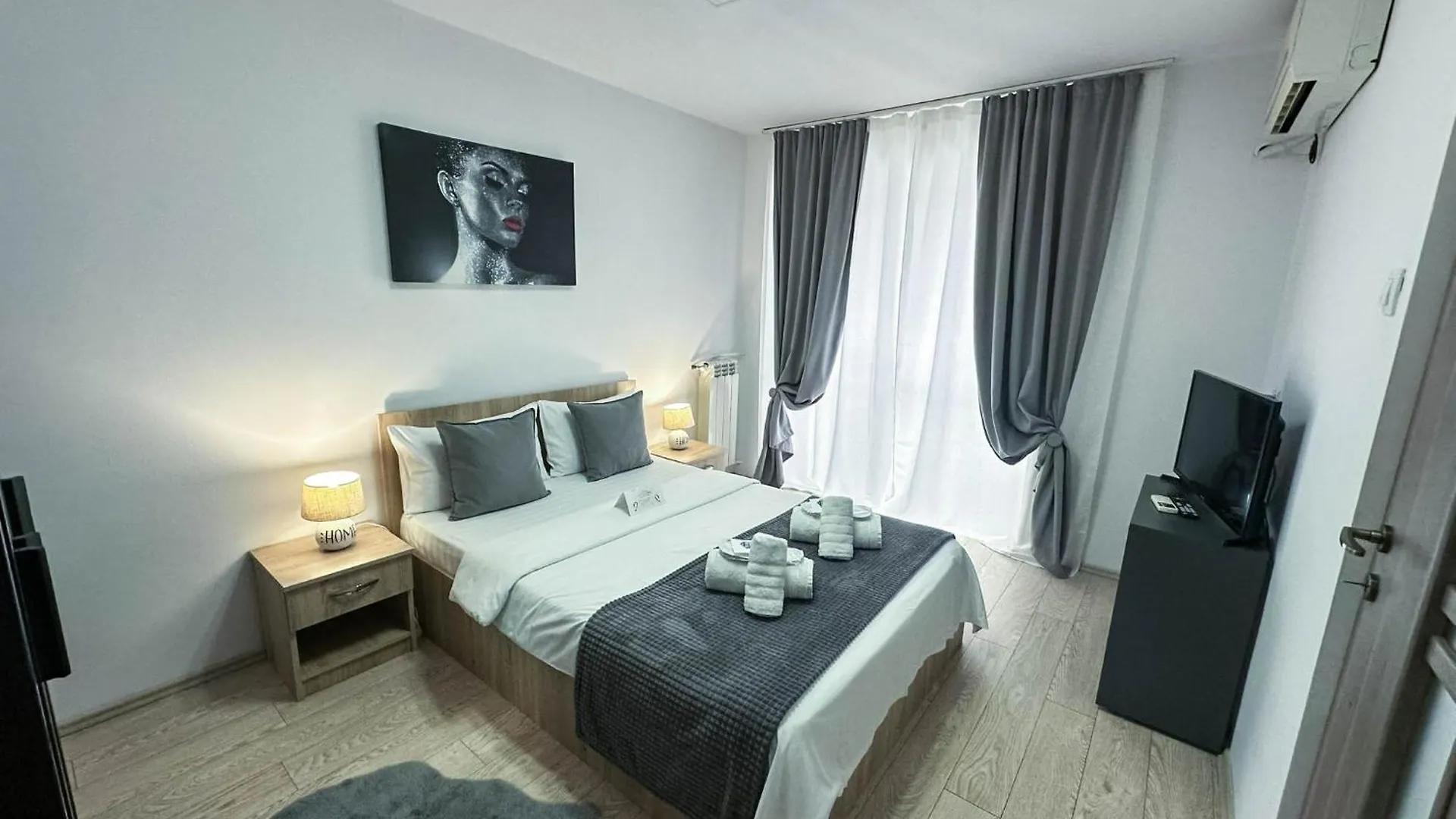 Sunrise Apartments City Center Бухарест
