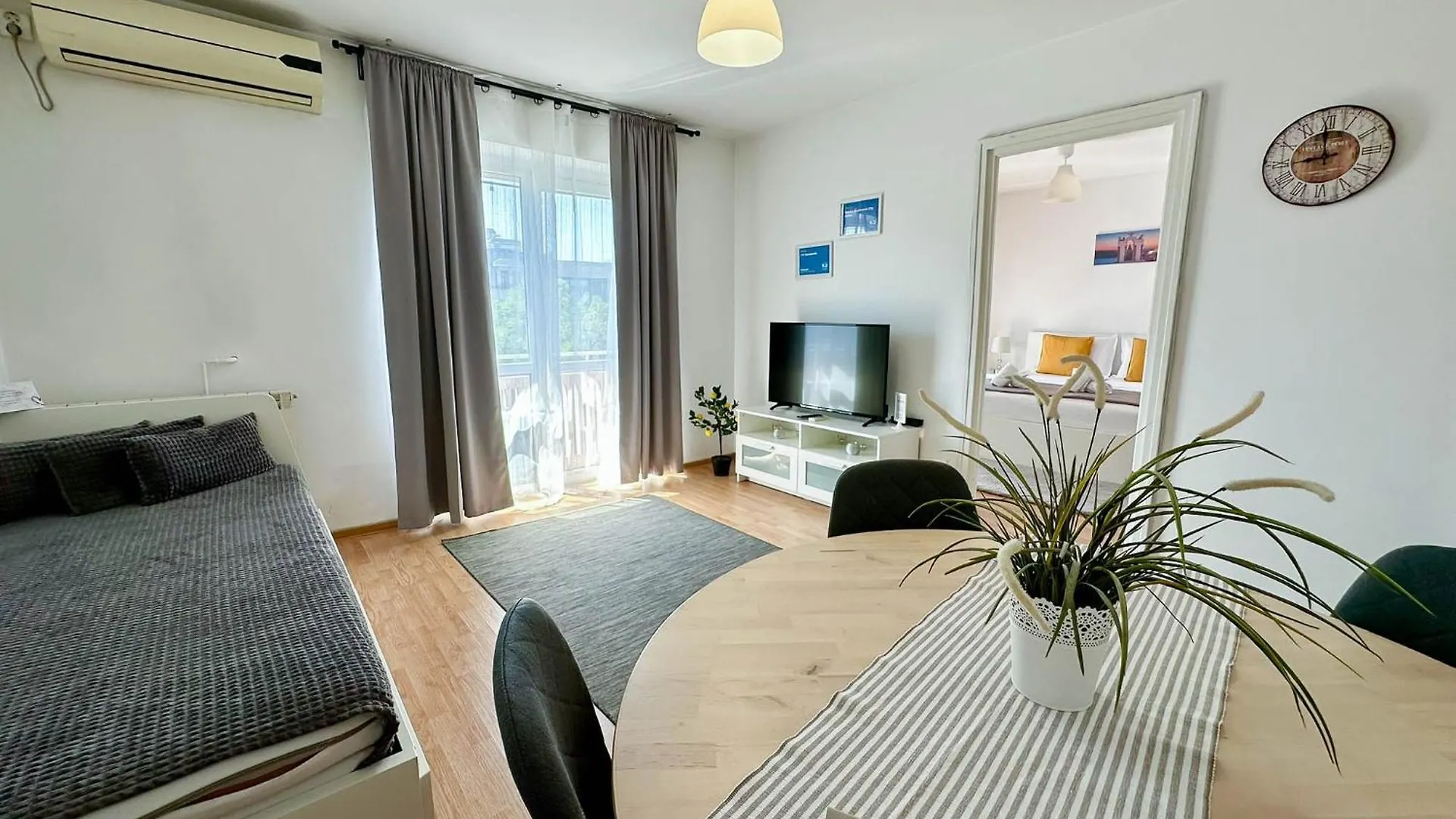 Sunrise Apartments City Center Бухарест 0*,  Румыния