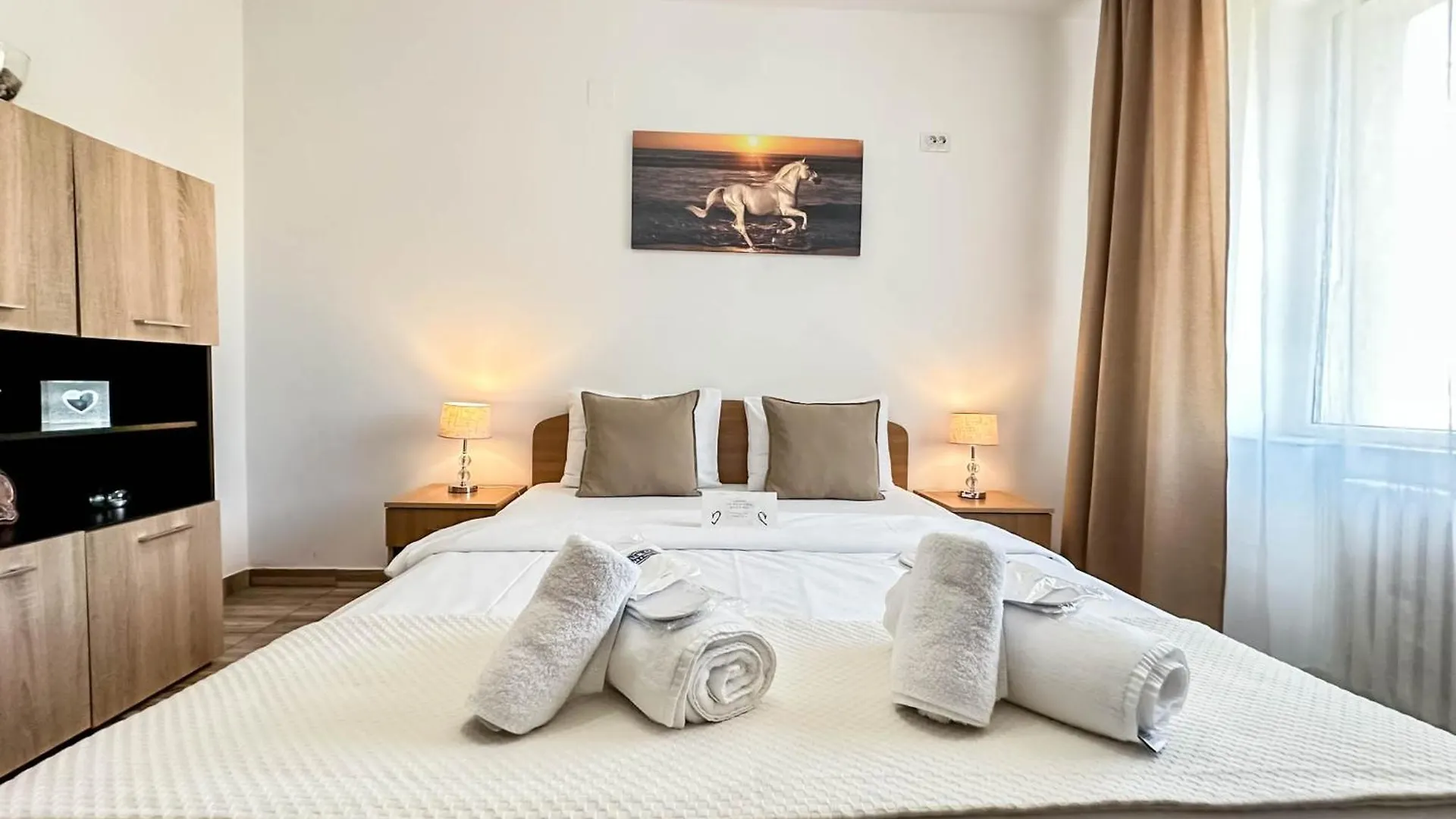 Sunrise Apartments City Center Бухарест