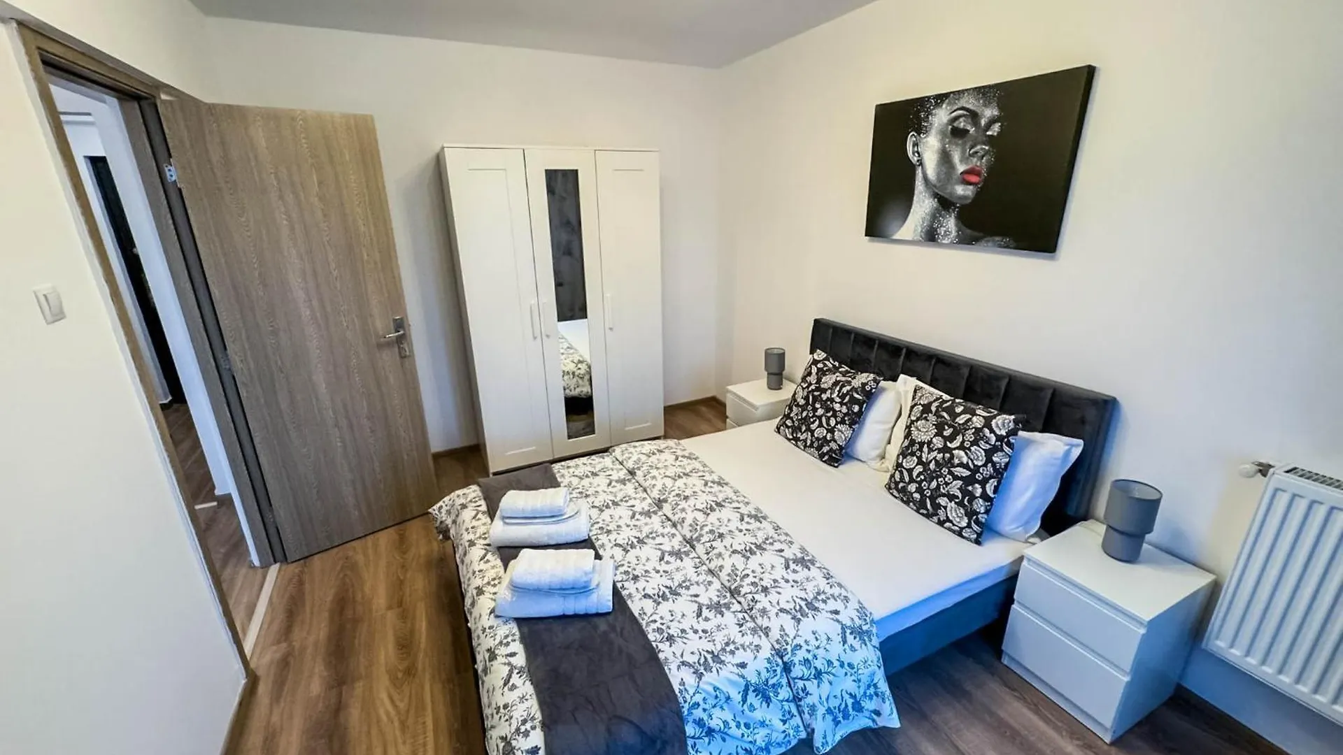 Sunrise Apartments City Center Bukarest 0*,